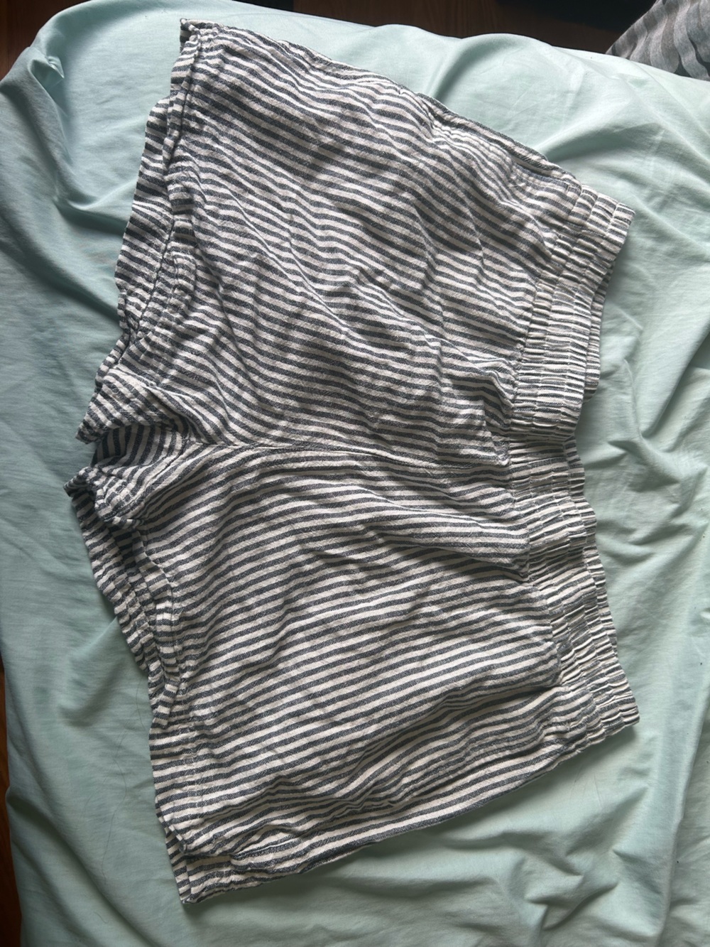 Old Navy Navy & White Striped Linen-Blend Shorts